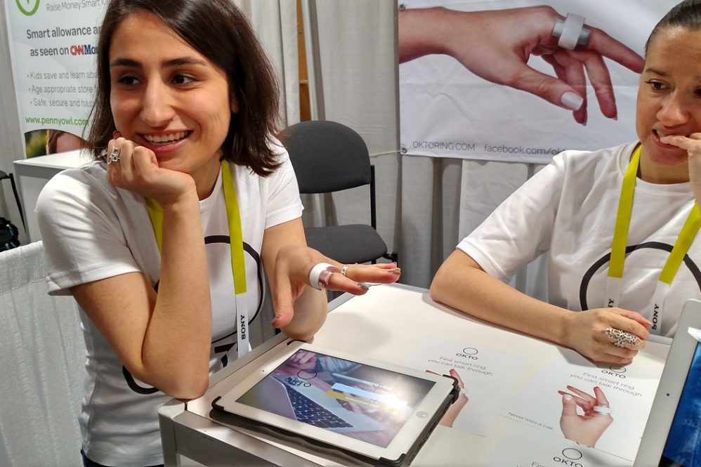 CES 2016: Startups apresentam robôs, anel e até rabo eletrônico