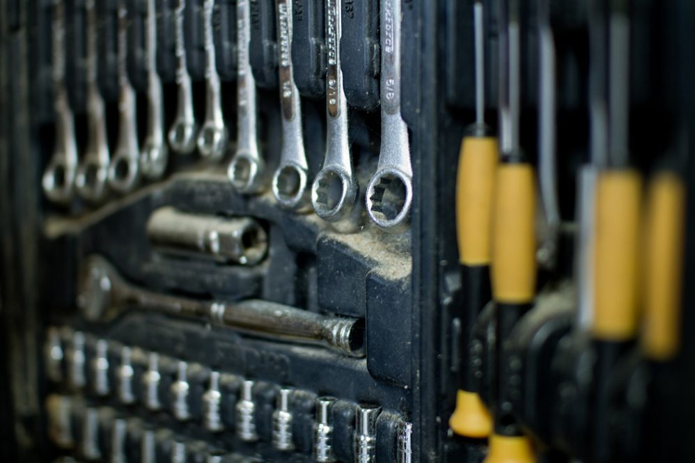 Startup aposta em reparos domésticos feitos por mulheres