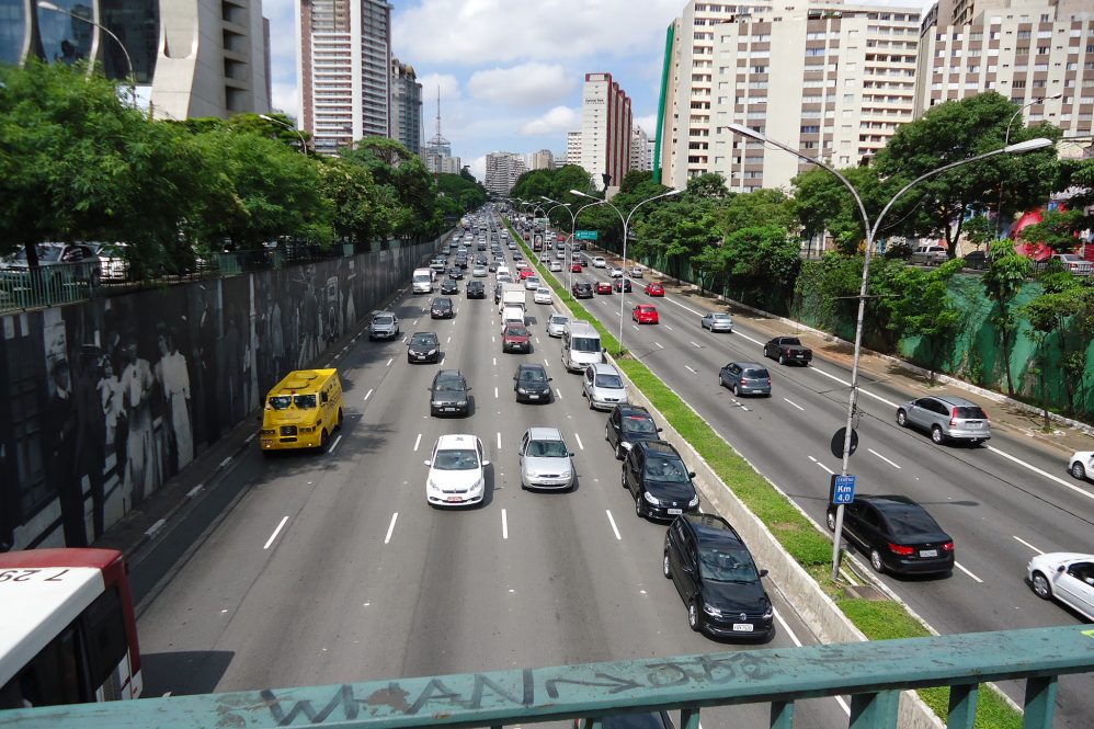 Brasil é o país que mais valoriza tecnologias de assistência ao motorista