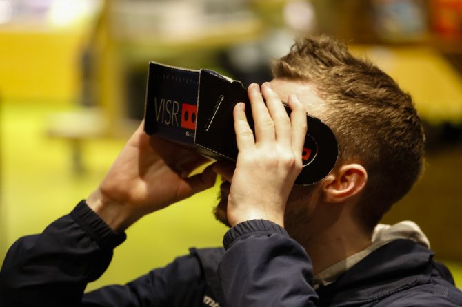 A aplicação de realidade virtual já está disponível para compra em lojas de apps / National Science e Media