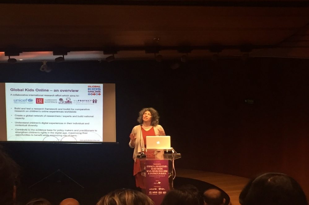 Como garantir a segurança de jovens e crianças na internet