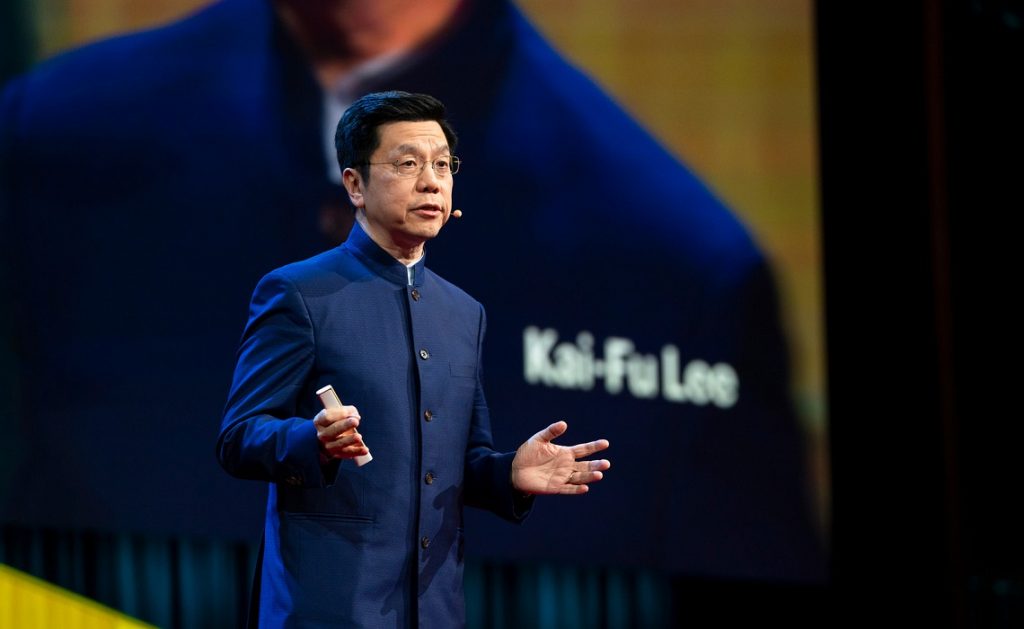 Kai-Fu Lee investe em startups de inteligência artificial na China /  Ryan Lash / TED