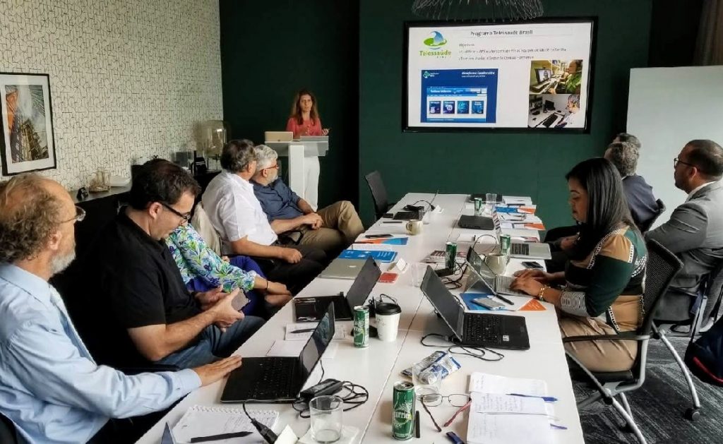 A professora Ana Estela Haddad falou sobre telessaúde em Washington / Divulgação