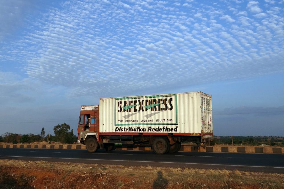 Por que a uberização não funciona no transporte de cargas
