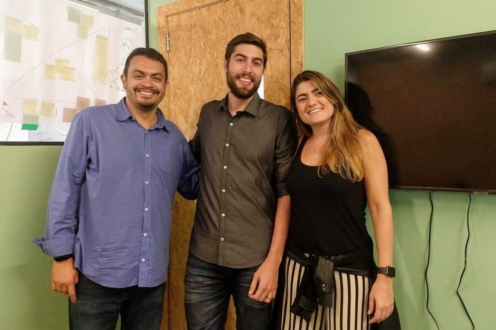 Tanesi (c.) e Diuana (d.) conversaram sobre educação / Gabriel Rodrigues/inova.jor