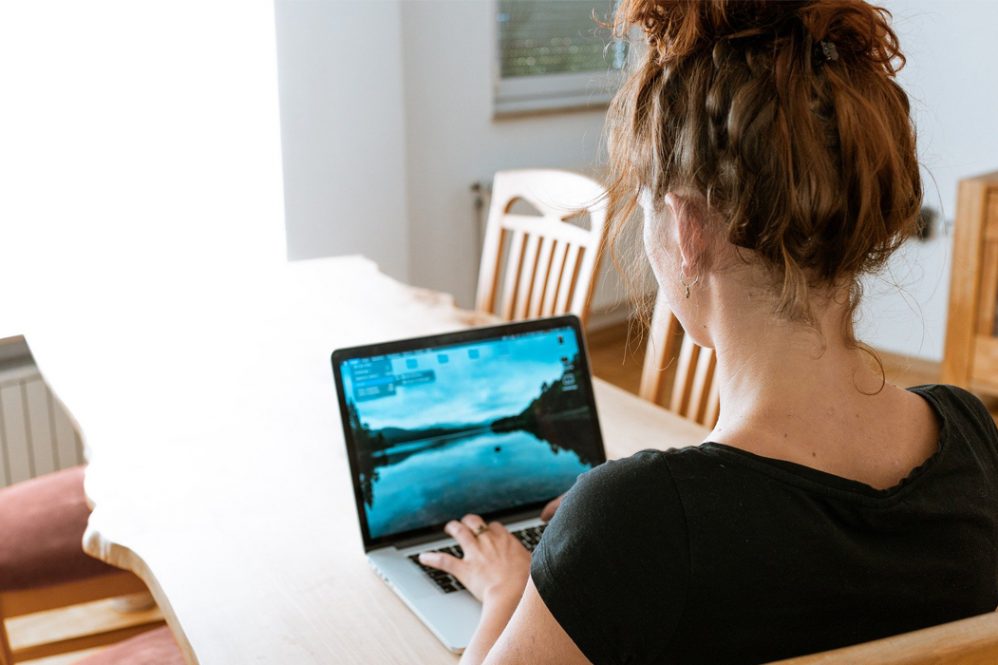 O que fazer para registrar a jornada de trabalho à distância